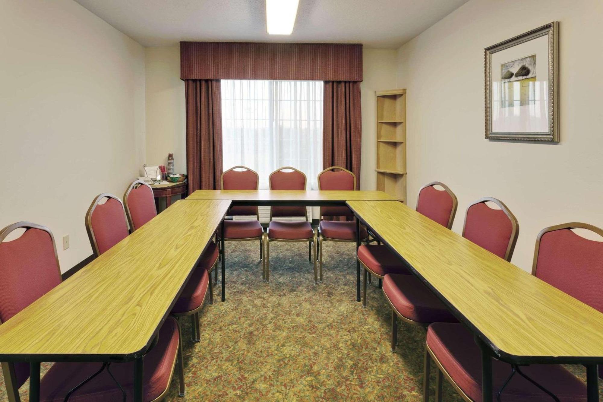 Country Inn & Suites By Radisson, Big Flats Horseheads Esterno foto